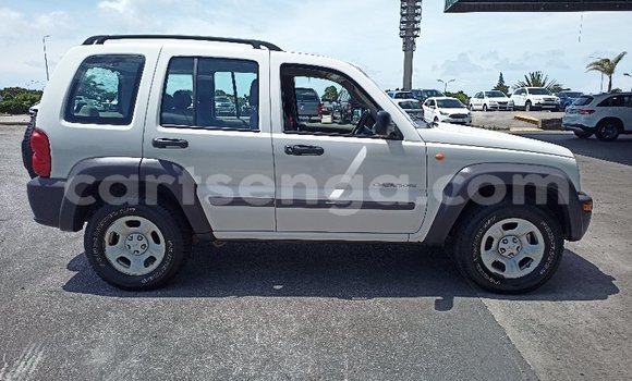 Nunua Ilio tumika Jeep Cherokee White Gari ndani ya Manzini nchini Manzini Nunua Ilio tumika Jeep Cherokee White Gari ndani ya Manzini nchini Manzini