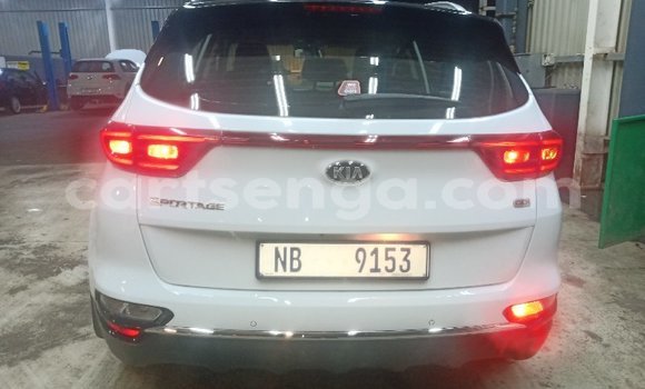 Nunua Ilio tumika Kia Sportage White Gari ndani ya Ngwenya nchini Hhohho Nunua Ilio tumika Kia Sportage White Gari ndani ya Ngwenya nchini Hhohho