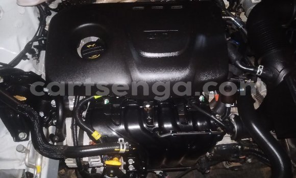 Nunua Ilio tumika Kia Sportage White Gari ndani ya Ngwenya nchini Hhohho Nunua Ilio tumika Kia Sportage White Gari ndani ya Ngwenya nchini Hhohho