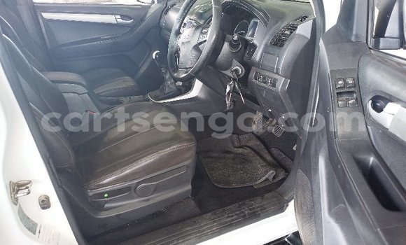 Nunua Ilio tumika Isuzu KB White Gari ndani ya Ngwenya nchini Hhohho Nunua Ilio tumika Isuzu KB White Gari ndani ya Ngwenya nchini Hhohho