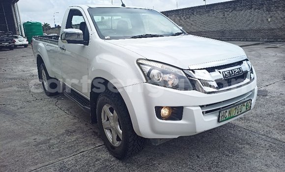 Nunua Ilio tumika Isuzu KB White Gari ndani ya Ngwenya nchini Hhohho Nunua Ilio tumika Isuzu KB White Gari ndani ya Ngwenya nchini Hhohho