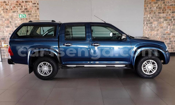 Buy Used Isuzu KB Blue Car in Ezulwini in Hhohho Buy Used Isuzu KB Blue Car in Ezulwini in Hhohho