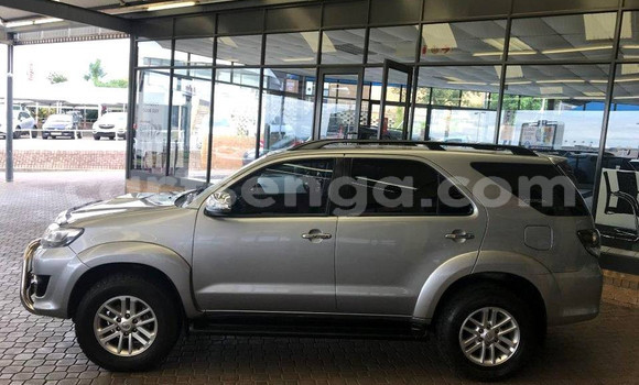 Nunua Ilio tumika Toyota Fortuner Silver Gari ndani ya Ezulwini nchini Hhohho