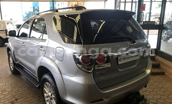 Acheter Occasion Voiture Toyota Fortuner Gris à Ezulwini, Hhohho Acheter Occasion Voiture Toyota Fortuner Gris à Ezulwini, Hhohho