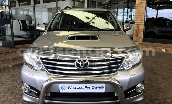 Acheter Occasion Voiture Toyota Fortuner Gris à Ezulwini, Hhohho Acheter Occasion Voiture Toyota Fortuner Gris à Ezulwini, Hhohho