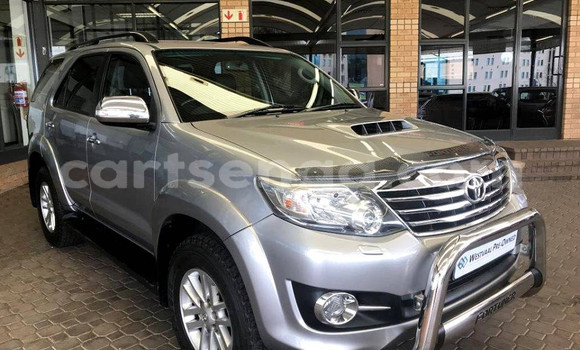 Acheter Occasion Voiture Toyota Fortuner Gris à Ezulwini, Hhohho Acheter Occasion Voiture Toyota Fortuner Gris à Ezulwini, Hhohho