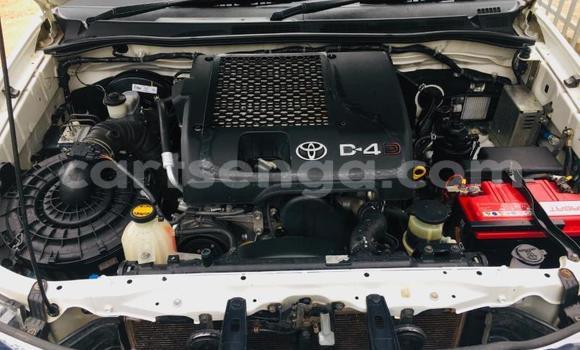 Buy Used Toyota Hilux White Car in Ezulwini in Hhohho Buy Used Toyota Hilux White Car in Ezulwini in Hhohho