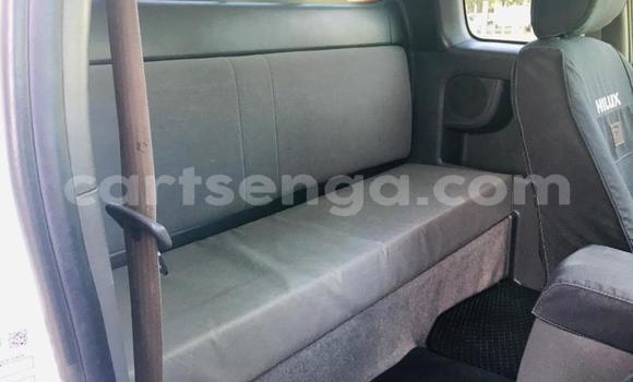 Buy Used Toyota Hilux White Car in Ezulwini in Hhohho Buy Used Toyota Hilux White Car in Ezulwini in Hhohho