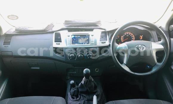 Buy Used Toyota Hilux White Car in Ezulwini in Hhohho Buy Used Toyota Hilux White Car in Ezulwini in Hhohho