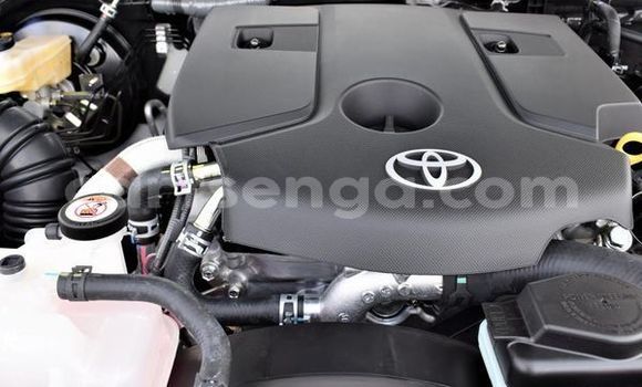 Nunua Ilio tumika Toyota Fortuner White Gari ndani ya Ezulwini nchini Hhohho Nunua Ilio tumika Toyota Fortuner White Gari ndani ya Ezulwini nchini Hhohho