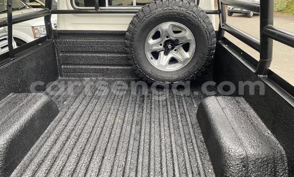 Buy Used Toyota Land Cruiser White Car in Ezulwini in Hhohho Buy Used Toyota Land Cruiser White Car in Ezulwini in Hhohho