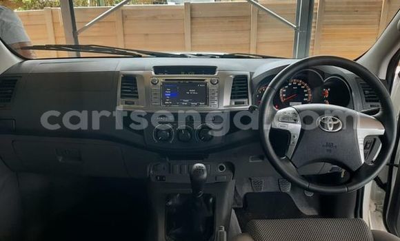 Nunua Ilio tumika Toyota Hilux White Gari ndani ya Bulembu nchini Hhohho Nunua Ilio tumika Toyota Hilux White Gari ndani ya Bulembu nchini Hhohho