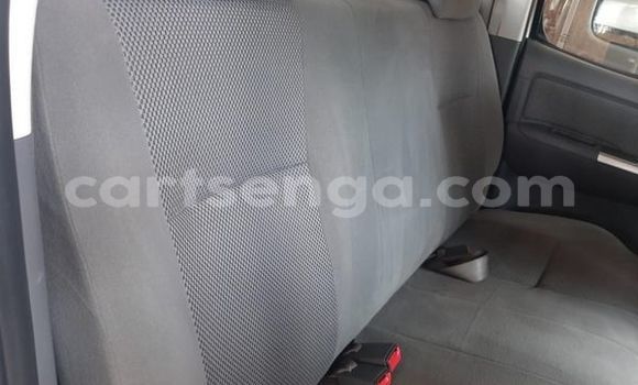 Nunua Ilio tumika Toyota Hilux White Gari ndani ya Bulembu nchini Hhohho Nunua Ilio tumika Toyota Hilux White Gari ndani ya Bulembu nchini Hhohho