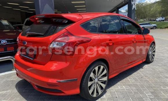 Acheter Occasion Voiture Ford Focus Rouge à Ezulwini, Hhohho Acheter Occasion Voiture Ford Focus Rouge à Ezulwini, Hhohho