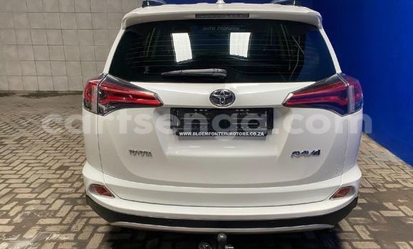 Buy Used Toyota RAV4 White Car in Ezulwini in Hhohho Buy Used Toyota RAV4 White Car in Ezulwini in Hhohho