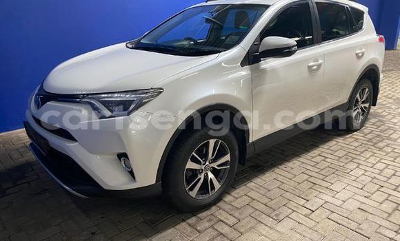 Buy Used Toyota RAV4 White Car in Ezulwini in Hhohho Buy Used Toyota RAV4 White Car in Ezulwini in Hhohho