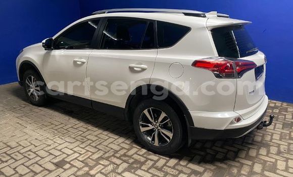 Buy Used Toyota RAV4 White Car in Ezulwini in Hhohho Buy Used Toyota RAV4 White Car in Ezulwini in Hhohho