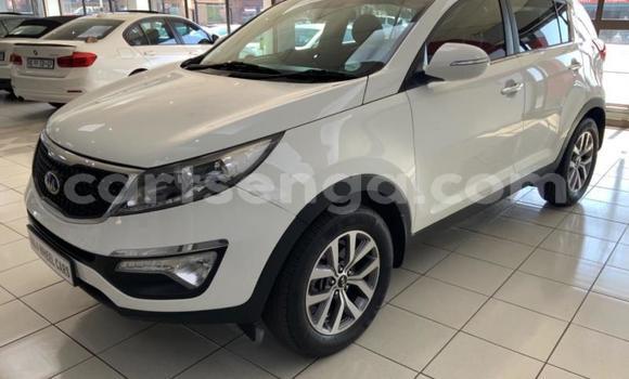 Nunua Ilio tumika Kia Sportage White Gari ndani ya Big Bend nchini Wilaya ya Lubombo Nunua Ilio tumika Kia Sportage White Gari ndani ya Big Bend nchini Wilaya ya Lubombo