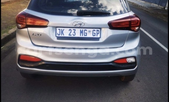 Buy Used Hyundai i20 Silver Car in Ezulwini in Hhohho Buy Used Hyundai i20 Silver Car in Ezulwini in Hhohho