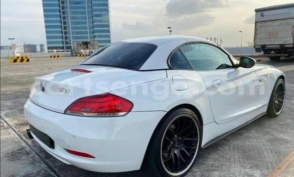 Acheter Occasion Voiture BMW Z4 Blanc à Big Bend, Lubombo Acheter Occasion Voiture BMW Z4 Blanc à Big Bend, Lubombo