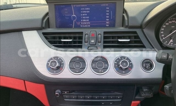 Acheter Occasion Voiture BMW Z4 Blanc à Big Bend, Lubombo Acheter Occasion Voiture BMW Z4 Blanc à Big Bend, Lubombo