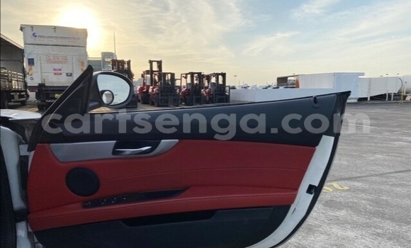 Acheter Occasion Voiture BMW Z4 Blanc à Big Bend, Lubombo Acheter Occasion Voiture BMW Z4 Blanc à Big Bend, Lubombo