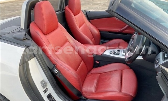 Acheter Occasion Voiture BMW Z4 Blanc à Big Bend, Lubombo Acheter Occasion Voiture BMW Z4 Blanc à Big Bend, Lubombo