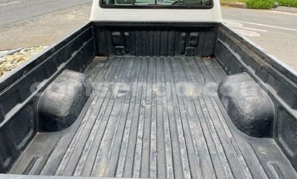 Acheter Occasion Voiture Toyota Hilux Blanc à Mbabane, Manzini Acheter Occasion Voiture Toyota Hilux Blanc à Mbabane, Manzini