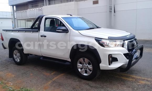 Nunua Ilio tumika Toyota Hilux White Gari ndani ya Mbabane nchini Manzini Nunua Ilio tumika Toyota Hilux White Gari ndani ya Mbabane nchini Manzini