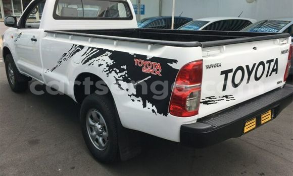 Nunua Ilio tumika Toyota Hilux White Gari ndani ya Ezulwini nchini Hhohho Nunua Ilio tumika Toyota Hilux White Gari ndani ya Ezulwini nchini Hhohho
