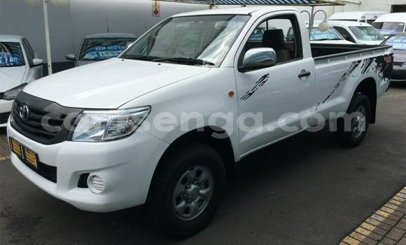 Nunua Ilio tumika Toyota Hilux White Gari ndani ya Ezulwini nchini Hhohho Nunua Ilio tumika Toyota Hilux White Gari ndani ya Ezulwini nchini Hhohho
