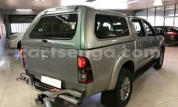 Nunua Ilio tumika Toyota Hilux Silver Gari ndani ya Ezulwini nchini Hhohho Nunua Ilio tumika Toyota Hilux Silver Gari ndani ya Ezulwini nchini Hhohho