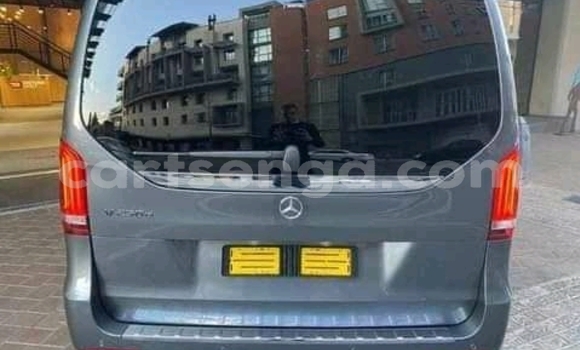 Nunua Ilio tumika Mercedes‒Benz Viano Beige Gari ndani ya Ezulwini nchini Hhohho Nunua Ilio tumika Mercedes‒Benz Viano Beige Gari ndani ya Ezulwini nchini Hhohho