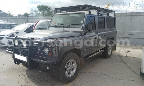 Nunua Ilio tumika Land Rover Defender Silver Gari ndani ya Ezulwini nchini Hhohho Nunua Ilio tumika Land Rover Defender Silver Gari ndani ya Ezulwini nchini Hhohho