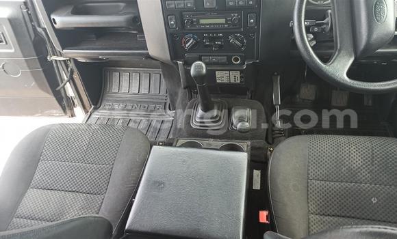 Nunua Ilio tumika Land Rover Defender Silver Gari ndani ya Ezulwini nchini Hhohho Nunua Ilio tumika Land Rover Defender Silver Gari ndani ya Ezulwini nchini Hhohho