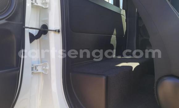 Nunua Ilio tumika Toyota Hilux White Gari ndani ya Mbabane nchini Manzini Nunua Ilio tumika Toyota Hilux White Gari ndani ya Mbabane nchini Manzini