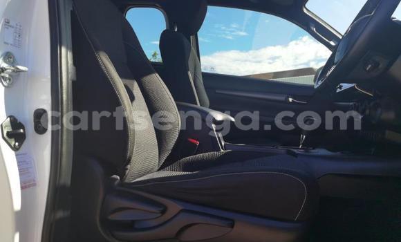 Nunua Ilio tumika Toyota Hilux White Gari ndani ya Mbabane nchini Manzini Nunua Ilio tumika Toyota Hilux White Gari ndani ya Mbabane nchini Manzini