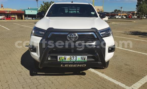 Nunua Ilio tumika Toyota Hilux White Gari ndani ya Mbabane nchini Manzini Nunua Ilio tumika Toyota Hilux White Gari ndani ya Mbabane nchini Manzini