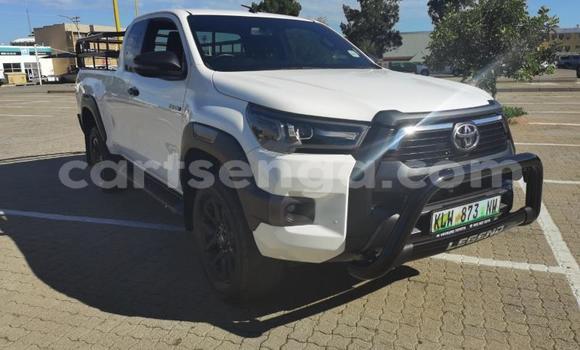 Nunua Ilio tumika Toyota Hilux White Gari ndani ya Mbabane nchini Manzini Nunua Ilio tumika Toyota Hilux White Gari ndani ya Mbabane nchini Manzini