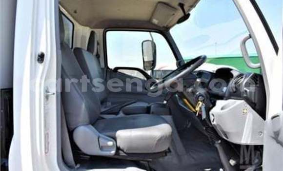 Nunua Ilio tumika Hino 300 Series White Lori ndani ya Mbabane nchini Manzini Nunua Ilio tumika Hino 300 Series White Lori ndani ya Mbabane nchini Manzini