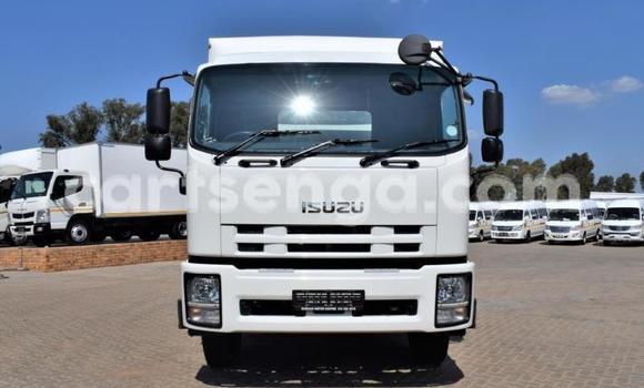 Nunua Ilio tumika Isuzu FTR 850 White Lori ndani ya Manzini nchini Manzini Nunua Ilio tumika Isuzu FTR 850 White Lori ndani ya Manzini nchini Manzini