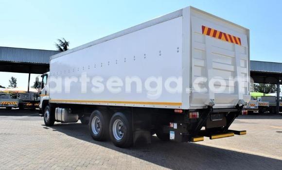 Nunua Ilio tumika Isuzu FTR 850 White Lori ndani ya Manzini nchini Manzini Nunua Ilio tumika Isuzu FTR 850 White Lori ndani ya Manzini nchini Manzini