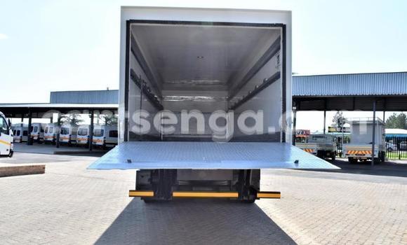 Nunua Ilio tumika Isuzu FTR 850 White Lori ndani ya Manzini nchini Manzini Nunua Ilio tumika Isuzu FTR 850 White Lori ndani ya Manzini nchini Manzini