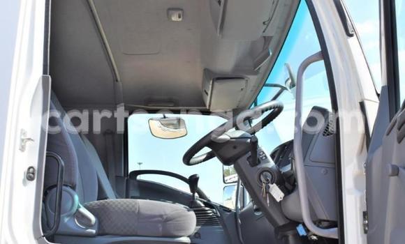 Nunua Ilio tumika Isuzu FTR 850 White Lori ndani ya Manzini nchini Manzini Nunua Ilio tumika Isuzu FTR 850 White Lori ndani ya Manzini nchini Manzini