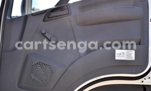 Nunua Ilio tumika Isuzu FTR 850 White Lori ndani ya Manzini nchini Manzini Nunua Ilio tumika Isuzu FTR 850 White Lori ndani ya Manzini nchini Manzini