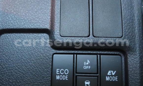 Buy Used Toyota Axio White Car in Big Bend in Lubombo District Buy Used Toyota Axio White Car in Big Bend in Lubombo District