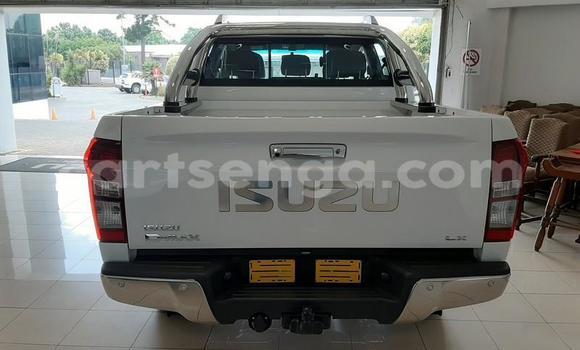 Buy Used Isuzu KB White Car in Ezulwini in Hhohho Buy Used Isuzu KB White Car in Ezulwini in Hhohho