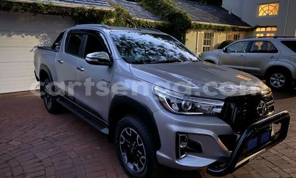 Nunua Ilio tumika Toyota Hilux Silver Gari ndani ya Ezulwini nchini Hhohho Nunua Ilio tumika Toyota Hilux Silver Gari ndani ya Ezulwini nchini Hhohho