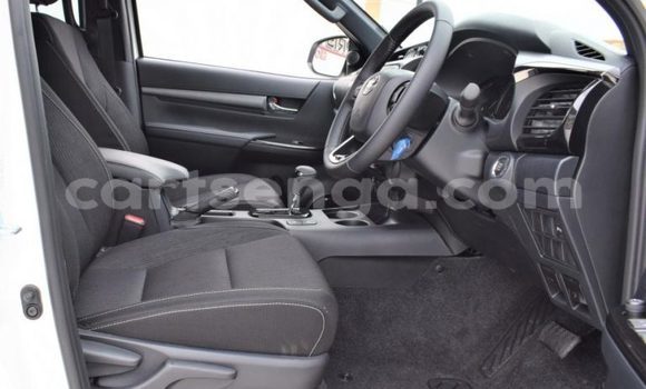Acheter Occasion Voiture Toyota Hilux Blanc à Mbabane, Manzini Acheter Occasion Voiture Toyota Hilux Blanc à Mbabane, Manzini