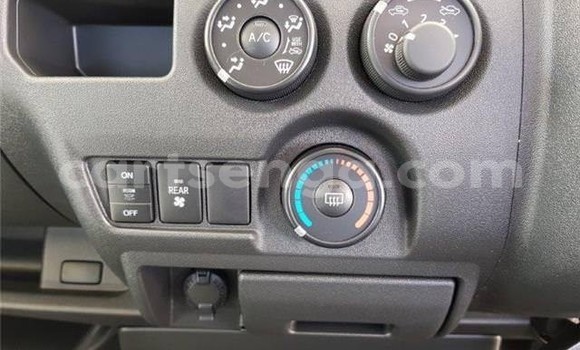 Buy Used Toyota Hiace White Car in Manzini in Manzini Buy Used Toyota Hiace White Car in Manzini in Manzini